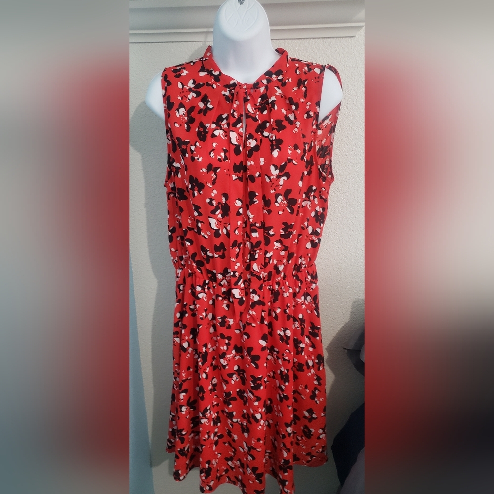 Banana Republic Tie-Neck Dress in Red Glow Size Medium